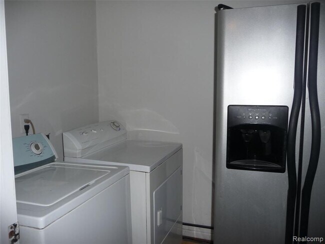 Building Photo - 30631 Hidden Pines Ln