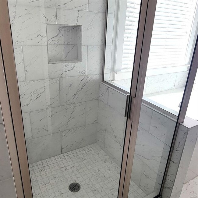 Building Photo - 821 Hedgefield Way