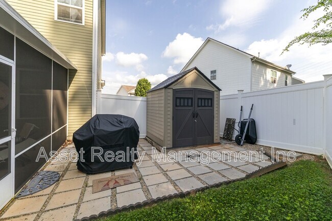 Building Photo - 1416 Madison Oaks Rd