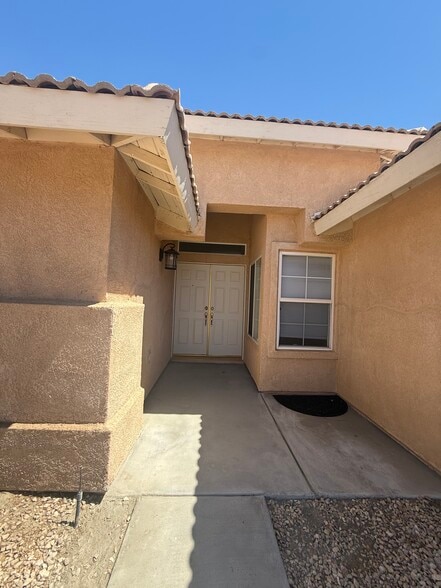 Building Photo - 78830 Wakefield Cir