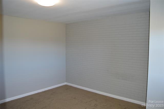 Building Photo - 2166 Old Mountain Rd