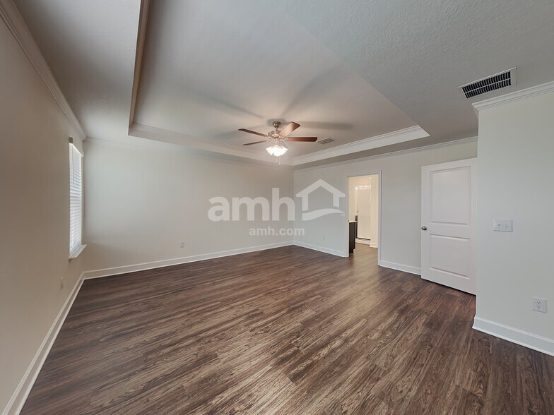Building Photo - 2219 Saffron Walden Dr