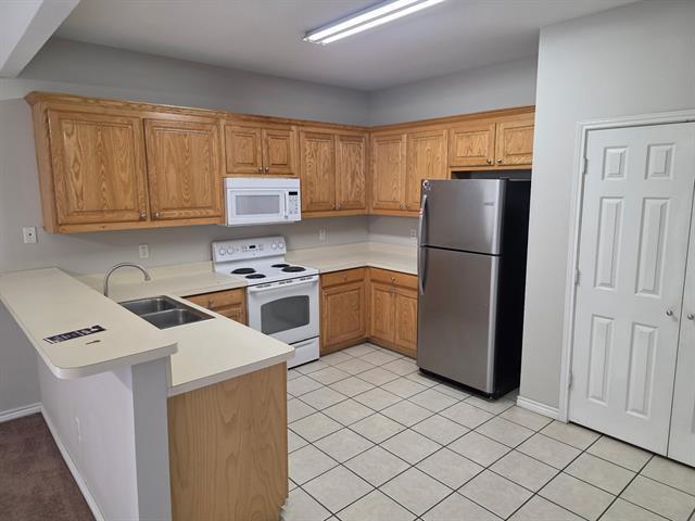 Building Photo - 512-514 Jack Harris St