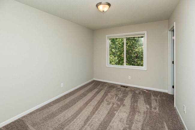 Building Photo - 306 SE 30th