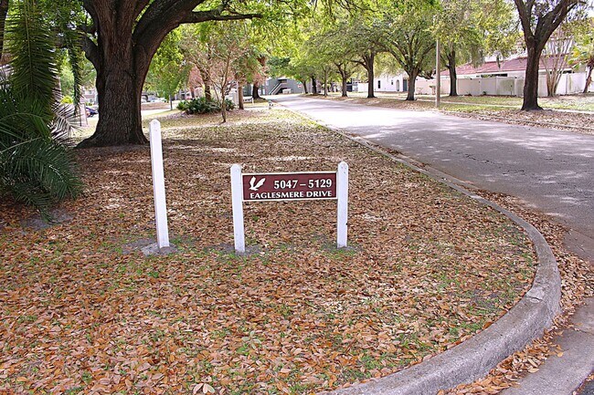 Building Photo - Lovely home in  Windhover Condos
