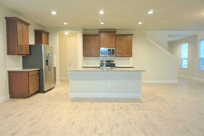 Granite top island, stainless steel appliances, plenty of counter space for cooking & meals - 260 Gaida Loop