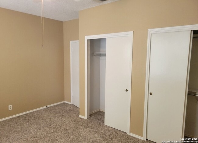 Building Photo - 5955 Heather View