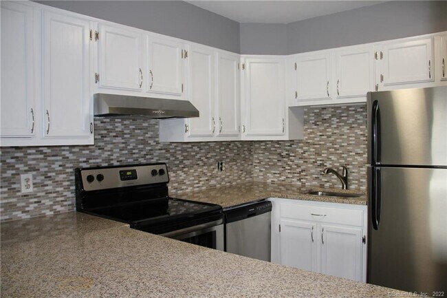 Building Photo - 51 Schuyler Ave