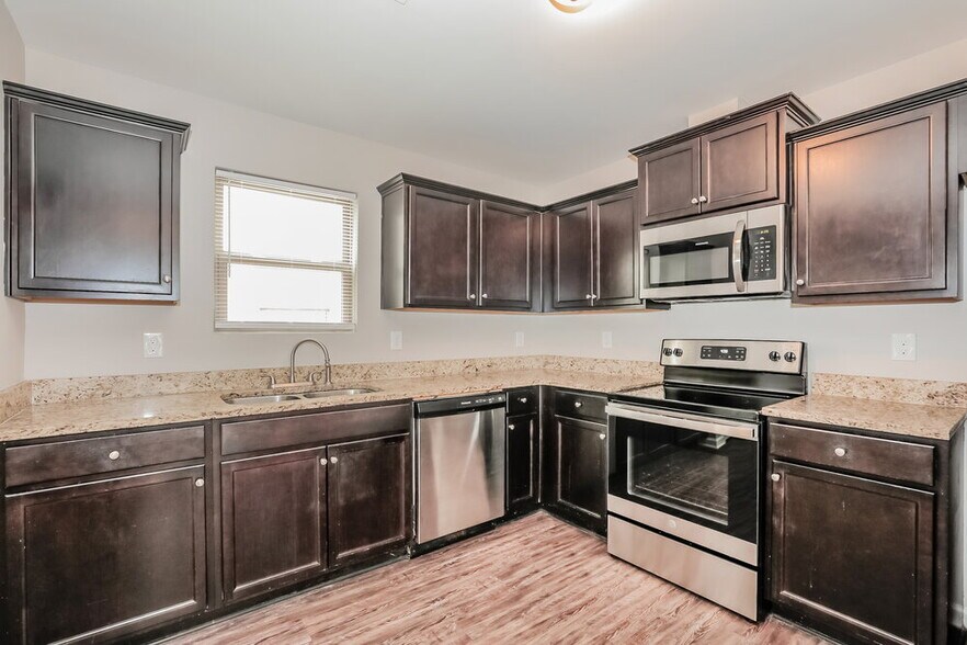 Building Photo - 6364 Avery St SW