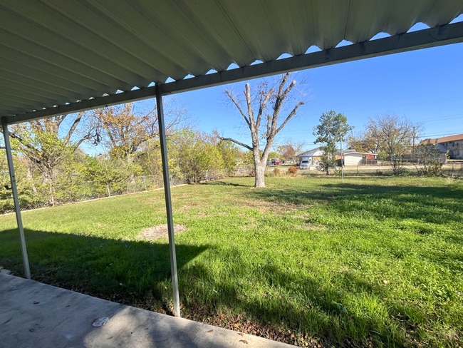 Building Photo - 2022 Odessa Dr