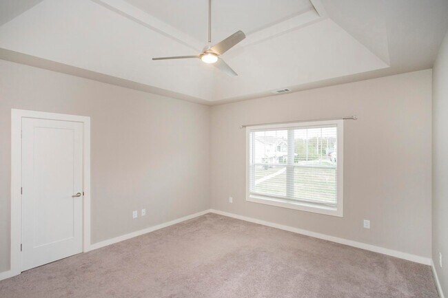Building Photo - 3637 Hydes Ferry Rd