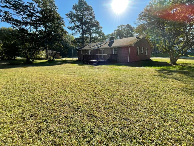 Building Photo - Beautiful Brick Rancher