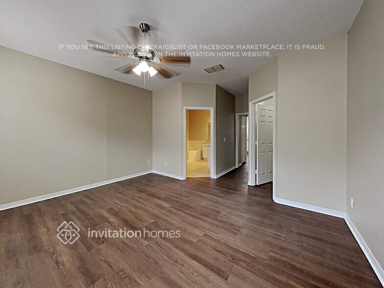 Building Photo - 13606 Hawkeye Dr