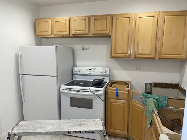 Building Photo - 5953 NW 25th Ct