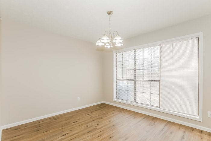 Building Photo - 945 Sideline Ct