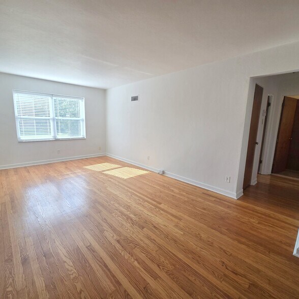 Building Photo - 6200 Nagel Ave