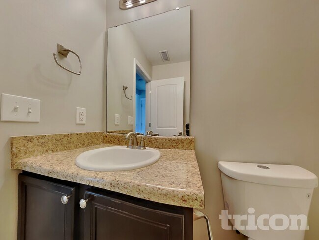 Building Photo - 76 Ashby Dr