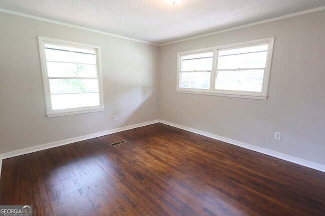 Building Photo - 1465 Irwinton Rd