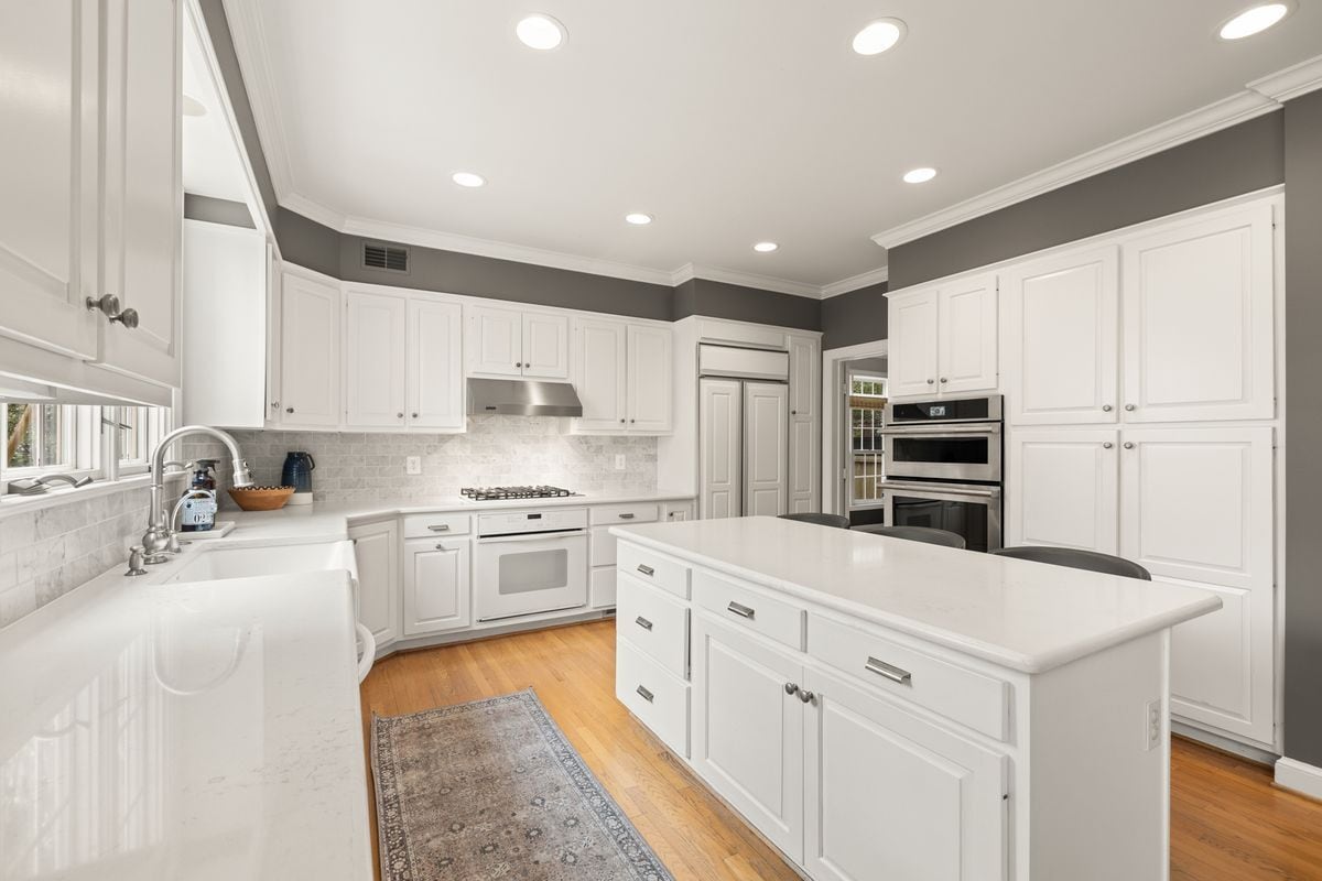 Building Photo - 2728 McKinley St NW