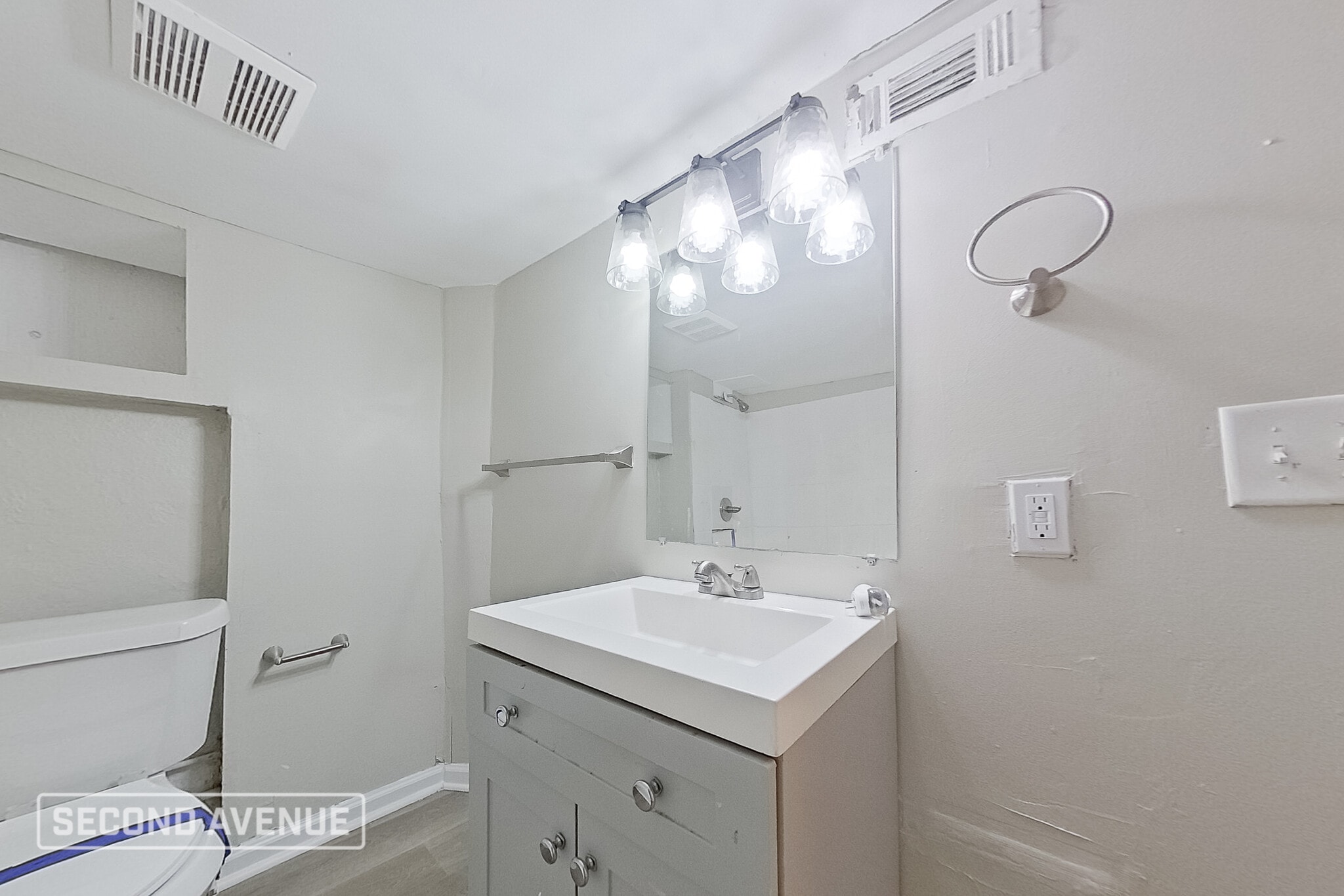 Building Photo - 1328 Eason St NW