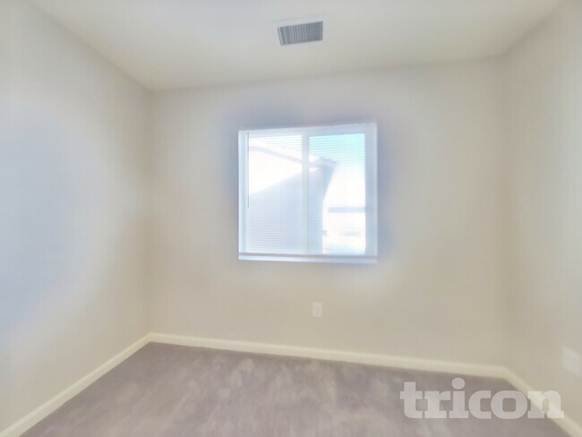 Building Photo - 904 Convair Ct