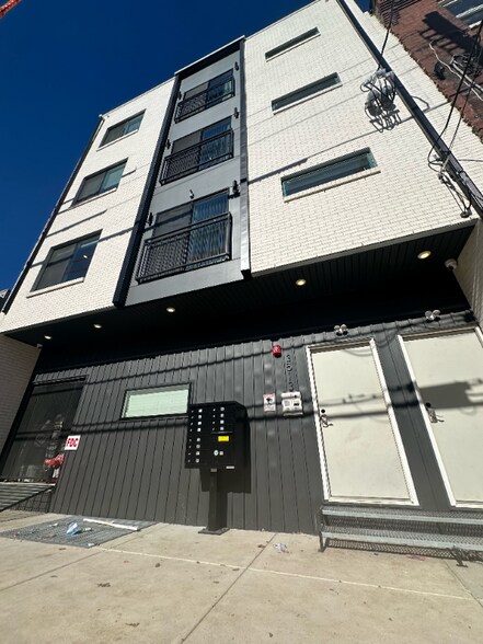 Building Photo - 3519 Haverford Ave