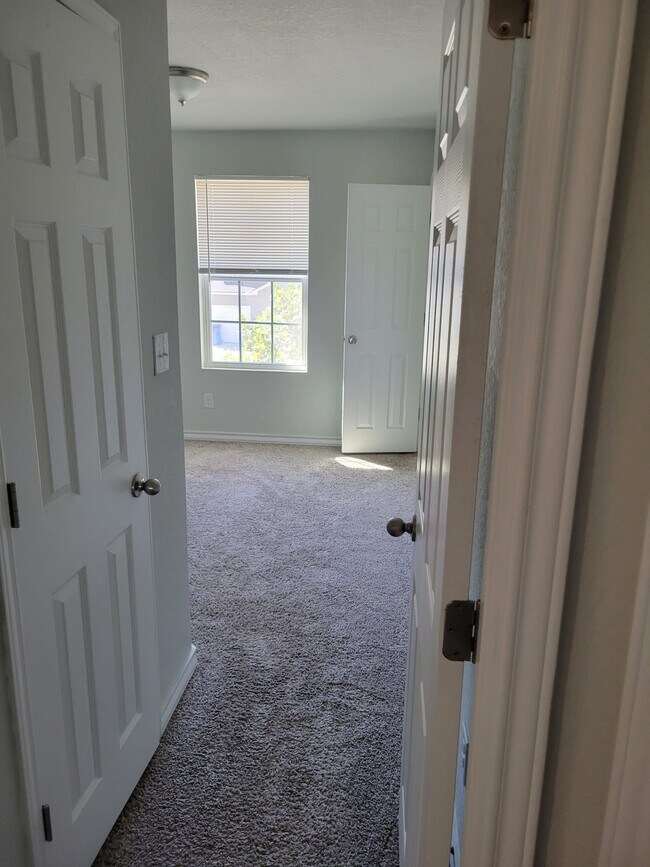 Bed rm2 - 16922 Showdown Path