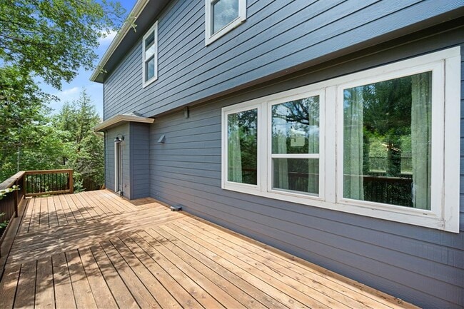 Building Photo - 8902 Magna Carta Loop