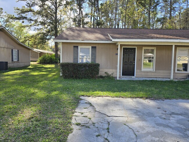 Building Photo - 412 S Ashley St