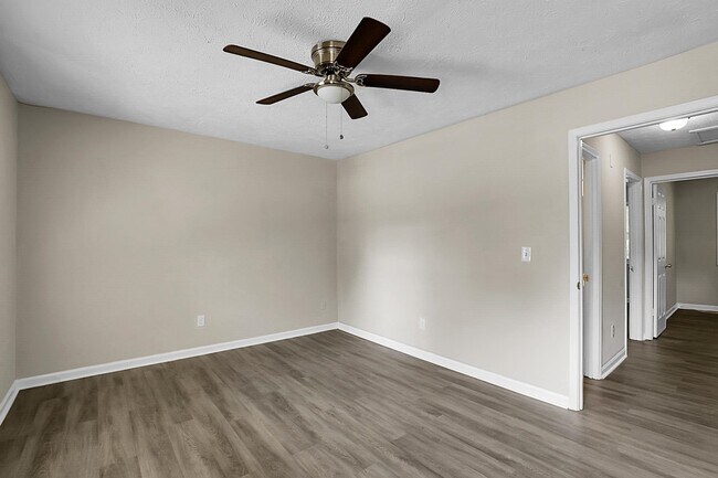 Building Photo - 1229 Creek Forest Ct NW