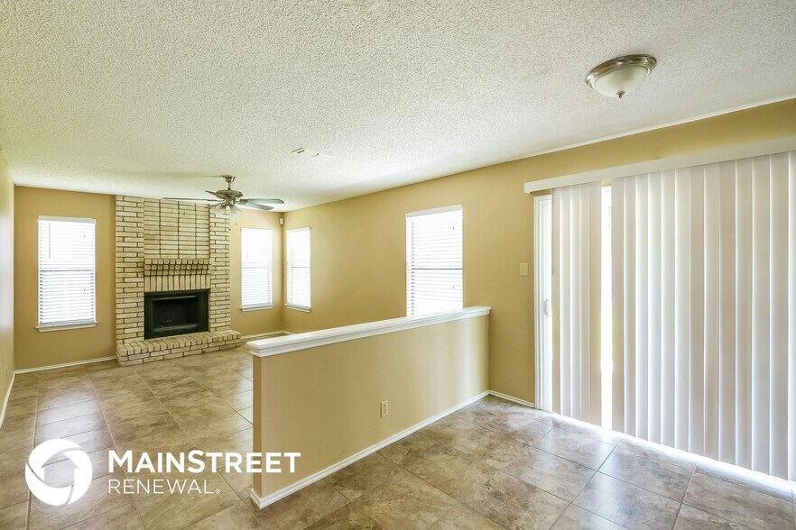 Building Photo - 7422 Pebblewood