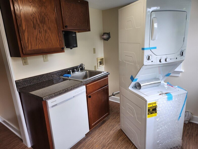 kitch - 142 Carlton Rd
