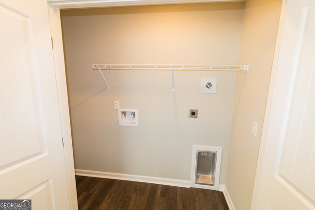 Building Photo - 214 Evans Ter
