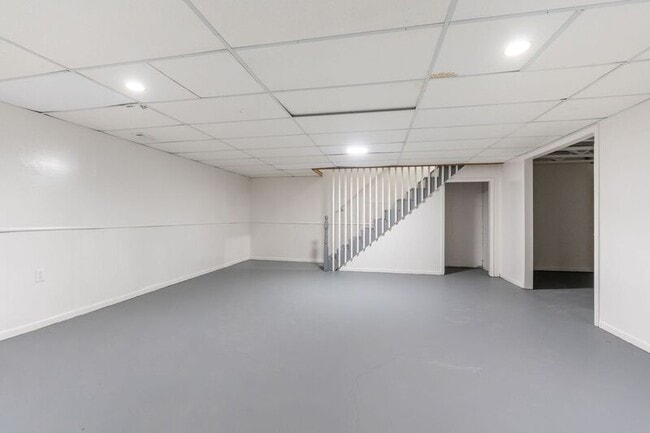 Building Photo - 1360 Yorkland Rd