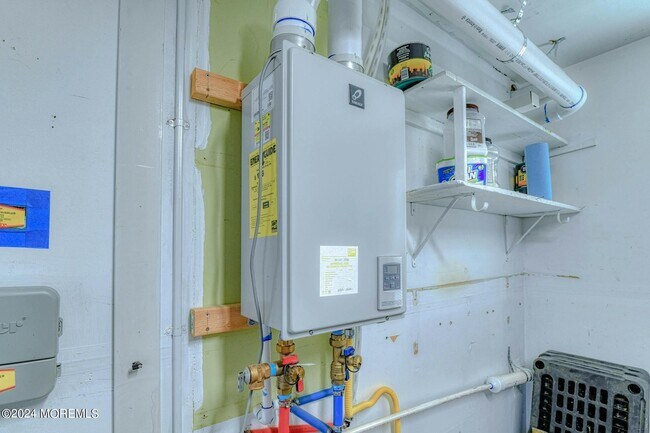 Building Photo - 35 Auburn St