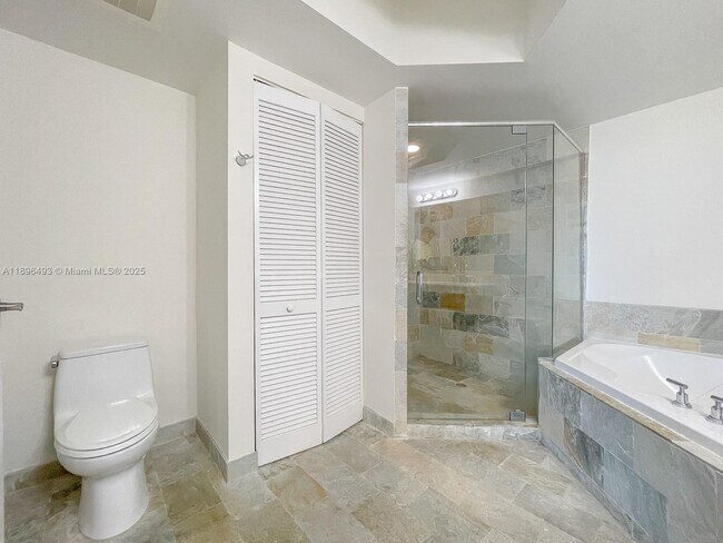 Building Photo - 2641 N Flamingo Rd