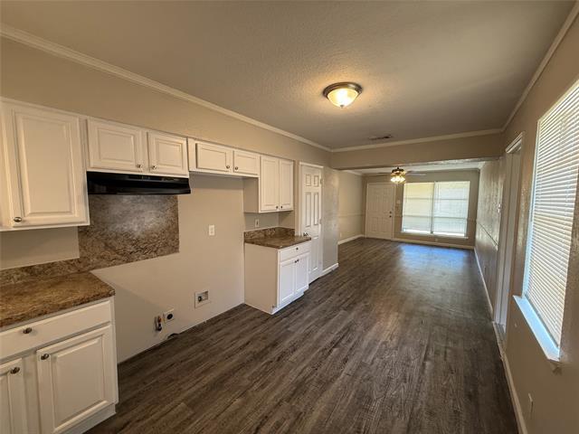 Building Photo - 3360 Caribbean Dr