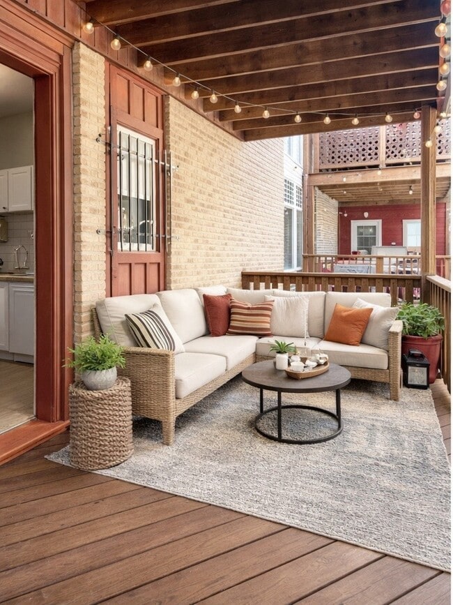 Building Photo - 902 W Margate Terrace