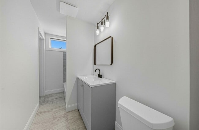 Building Photo - 21 Wolcott St