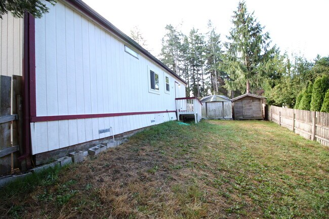 Building Photo - 3 Bed 2 Bath - NAS Whidbey - Pet Friendly