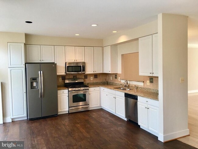 Building Photo - 2253 Journet Dr