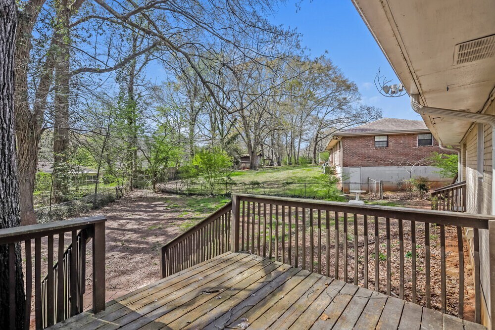 Building Photo - 369 Windemere Way
