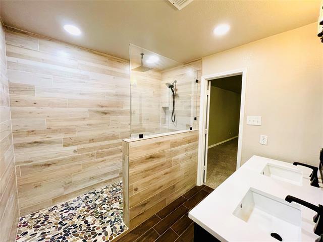 Building Photo - 2605 Cattleman Dr