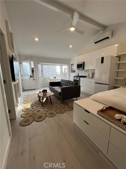 Building Photo - 388 Hawthorne Rd