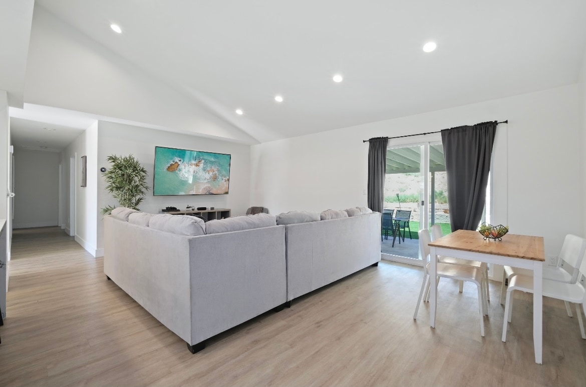 Building Photo - 895 Rutgers Ave