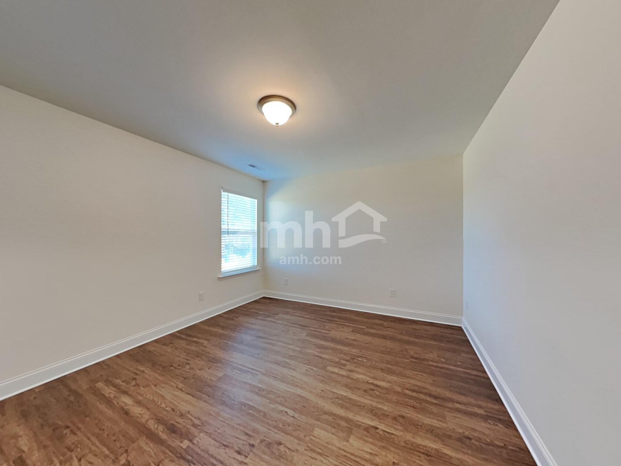 Building Photo - 111 Samara Ln