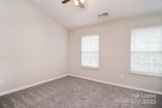 Building Photo - 158 Portestown Way