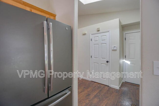 Building Photo - 2115 NW 143rd Cir