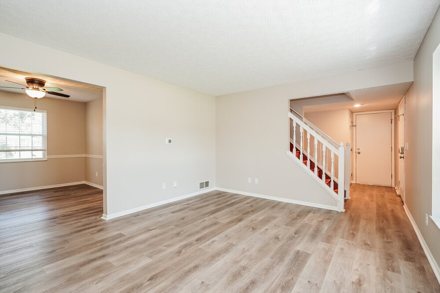 Building Photo - 6955 Pine Bark Ln