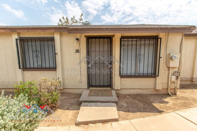 Building Photo - 3120 N 67th Ln